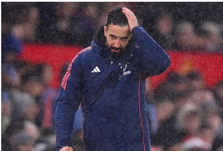 Ruben Amorim đứng về phía các CĐV Man Utd.